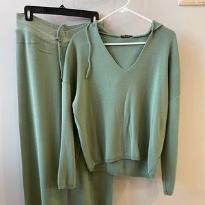 Green hoodie sweater set. Worn once.